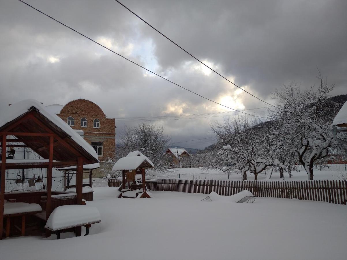 Комфортні Номери Mykulychyn Exterior foto